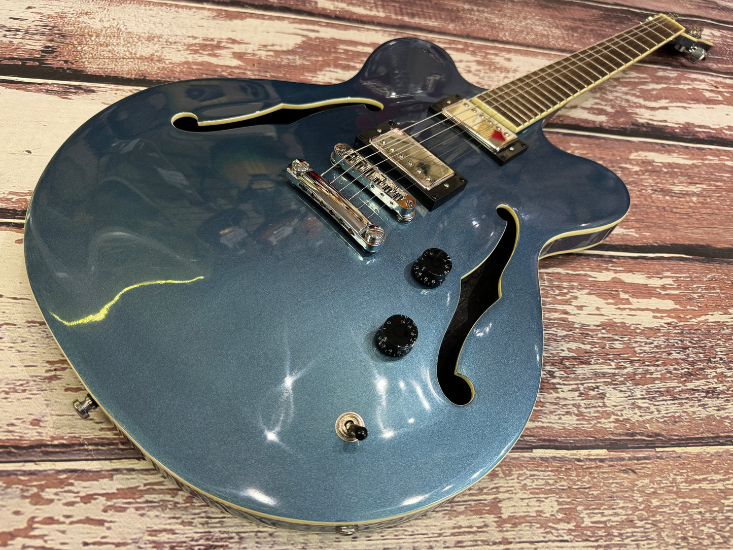 Hofner Verythin limited edition Blue Pearl