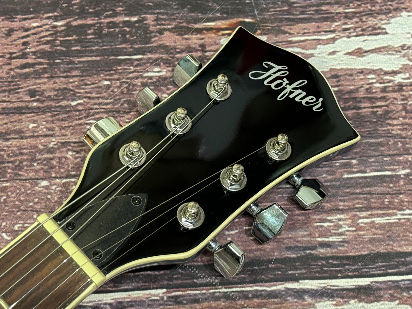 Hofner Verythin limited edition Blue Pearl