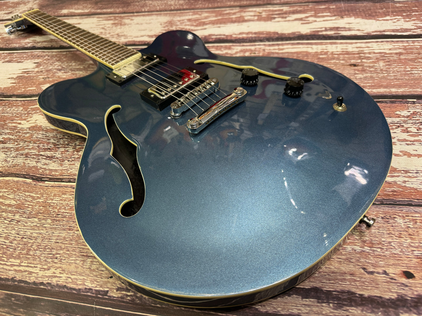 Hofner Verythin limited edition Blue Pearl