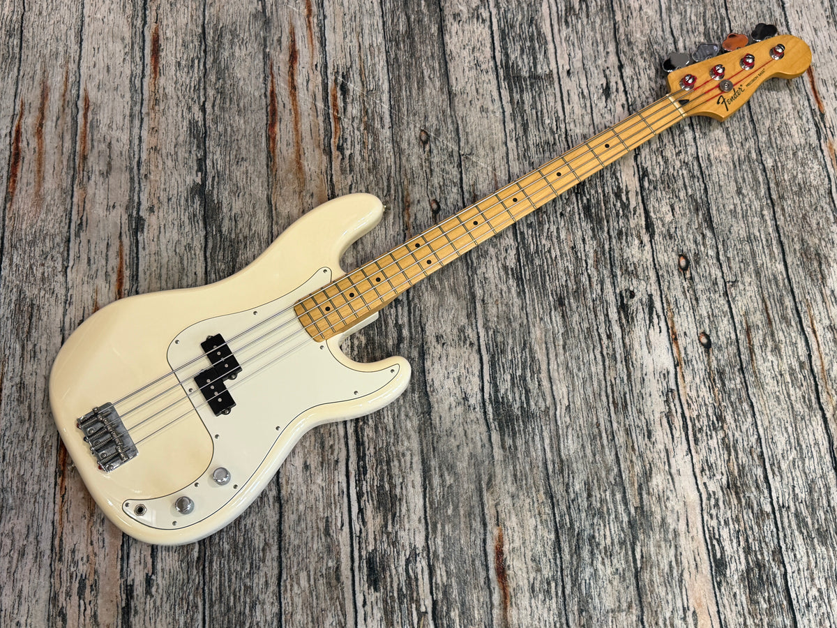 Fender Standard Precision Bass - Vintage White - 2009 Mexico