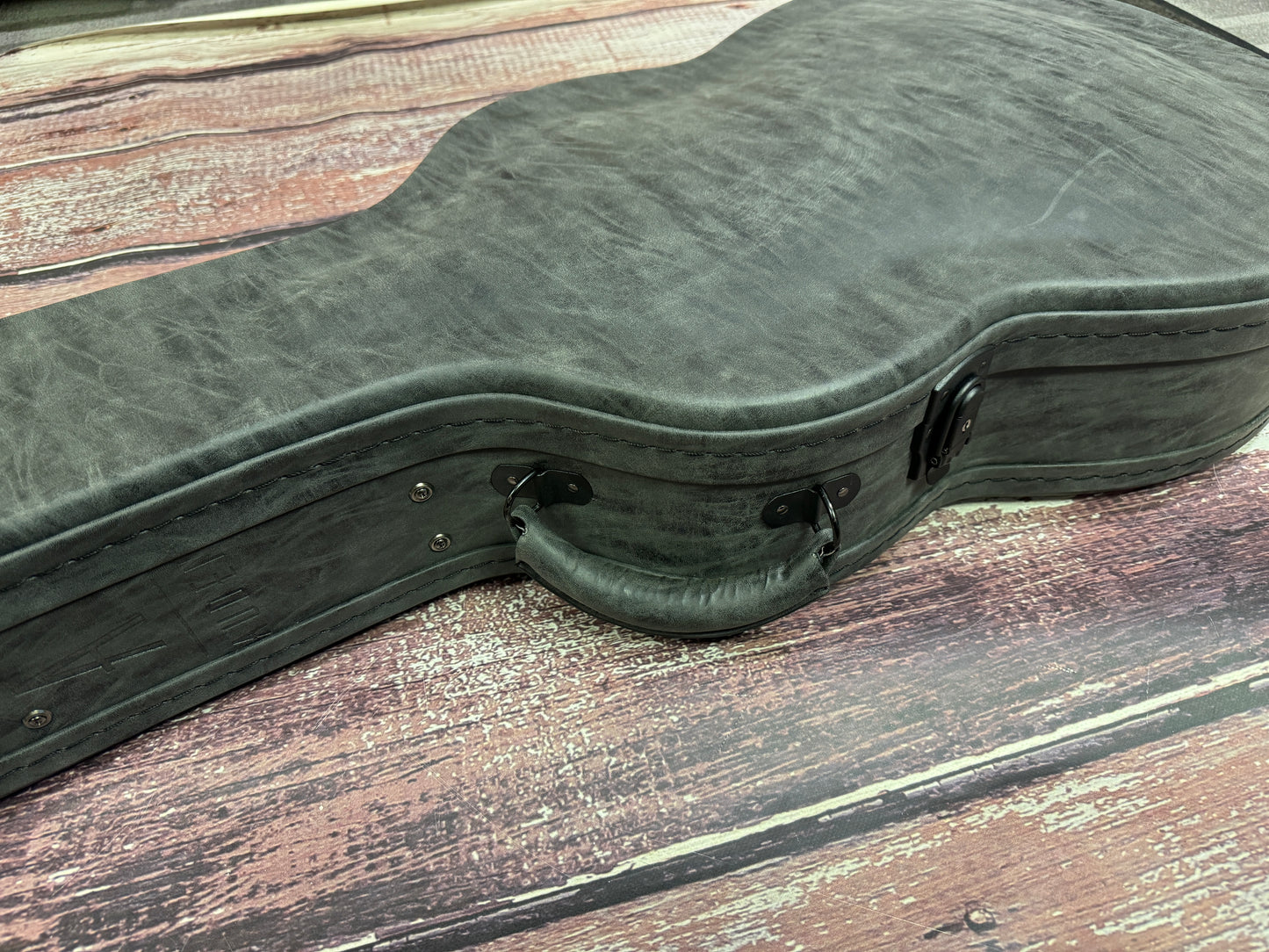 Auden Austin Smokehouse series 12 string Electro with Deluxe case