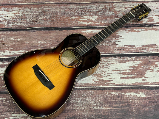 Auden Emily Rose Golden Sunburst Electro with Deluxe case