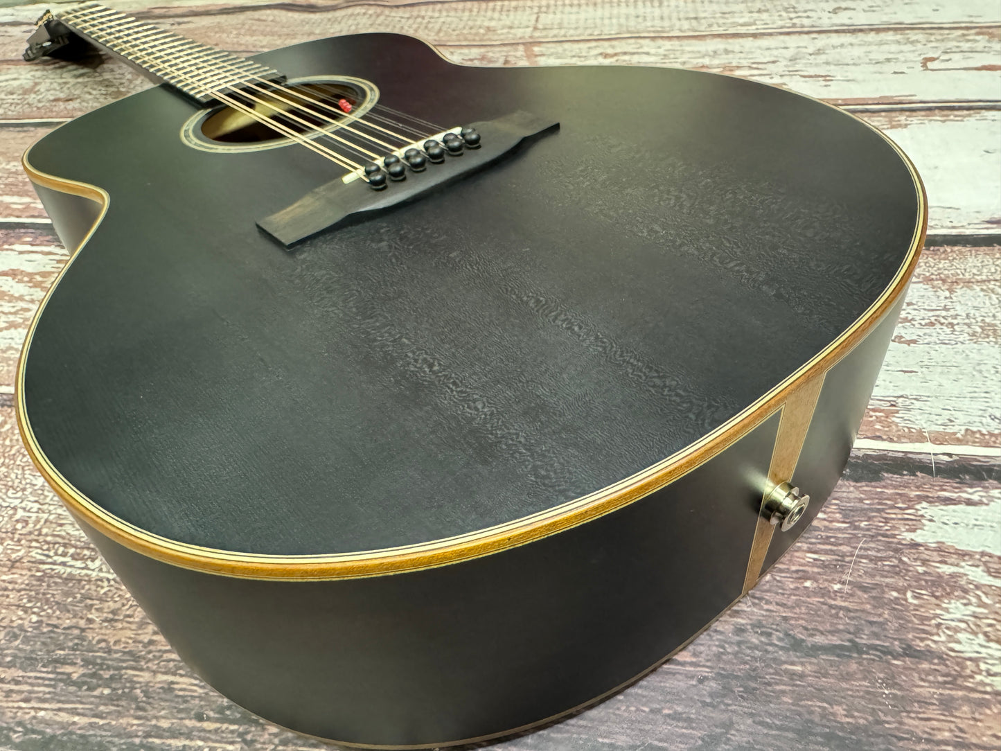 Auden Austin Smokehouse series 12 string Electro with Deluxe case