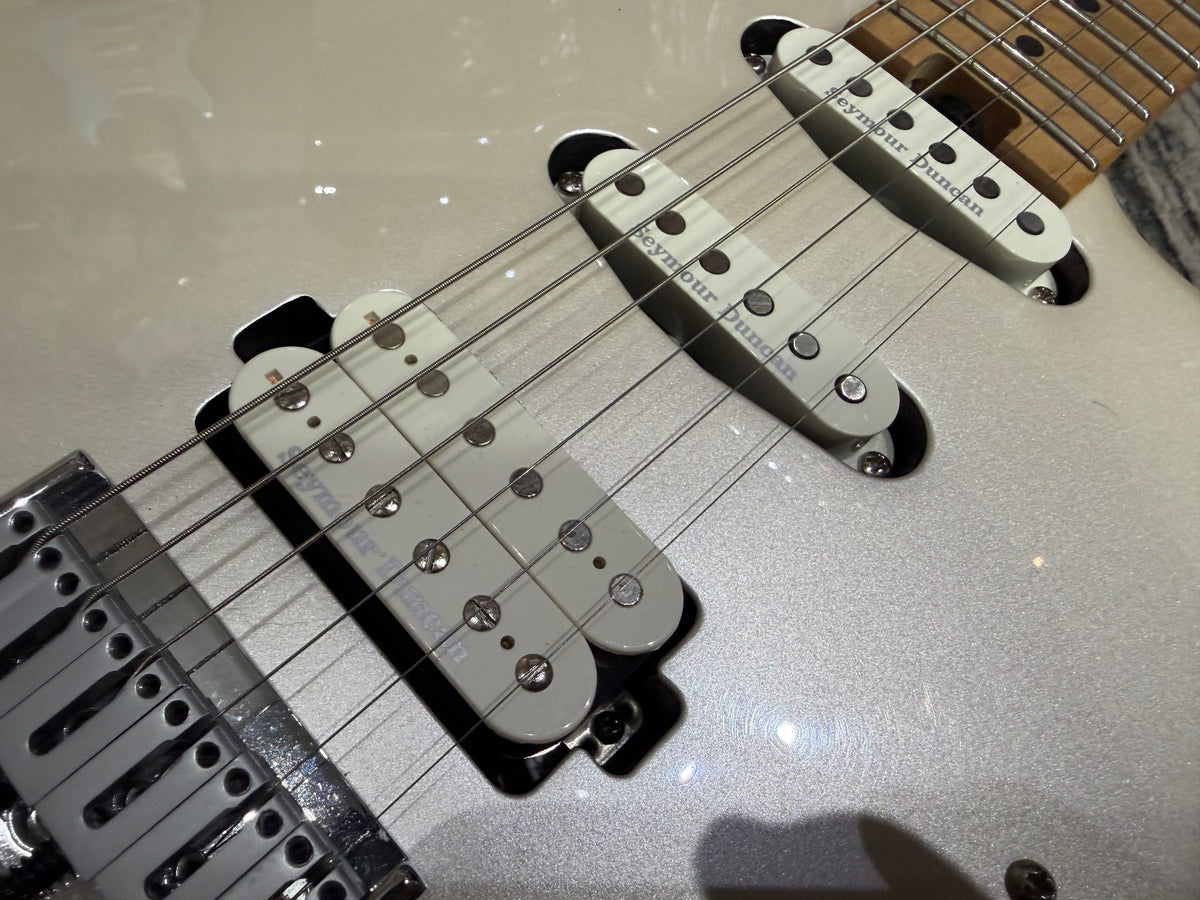 Charvel Pro-Mod San Dimas Style 1 HSS HT case, Mint example!