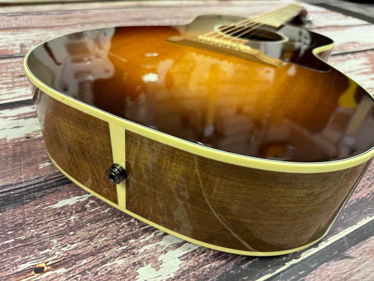 Gibson L00 Studio Acoustic with LR Baggs "slight damage"