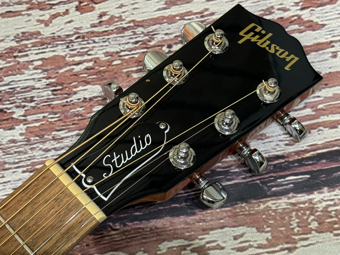 Gibson L00 Studio Acoustic with LR Baggs "slight damage"