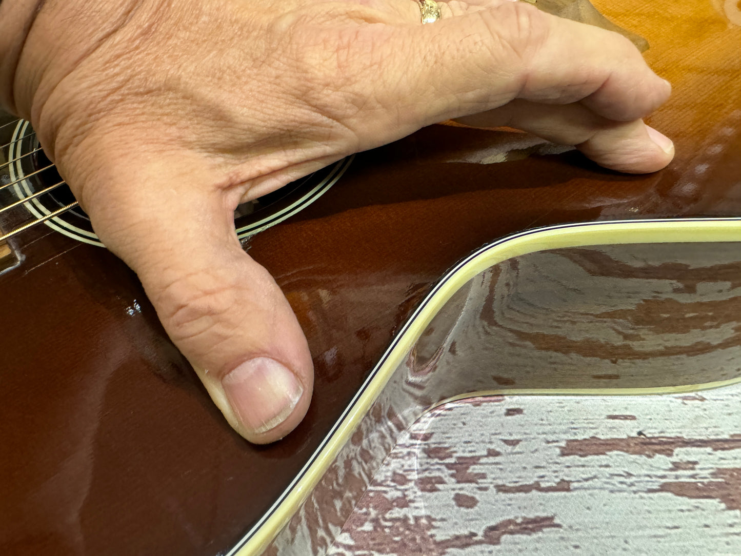 Gibson L00 Studio Acoustic with LR Baggs "slight damage"