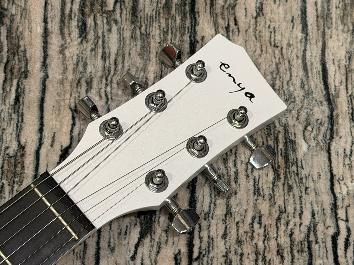 Enya Nova Go Sonic - Smart guitar with FX and built in speaker