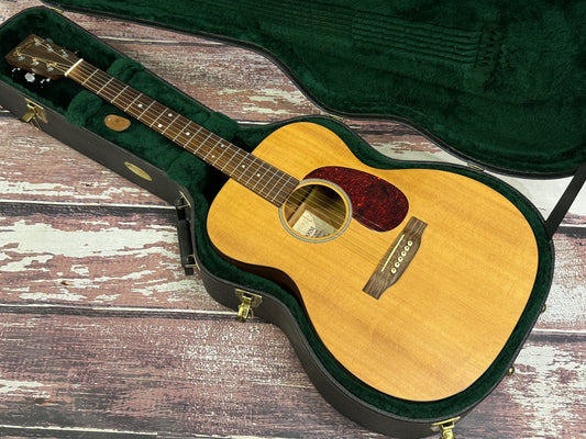 Martin USA 000M electro (Fishman) 2000 with Martin hard case