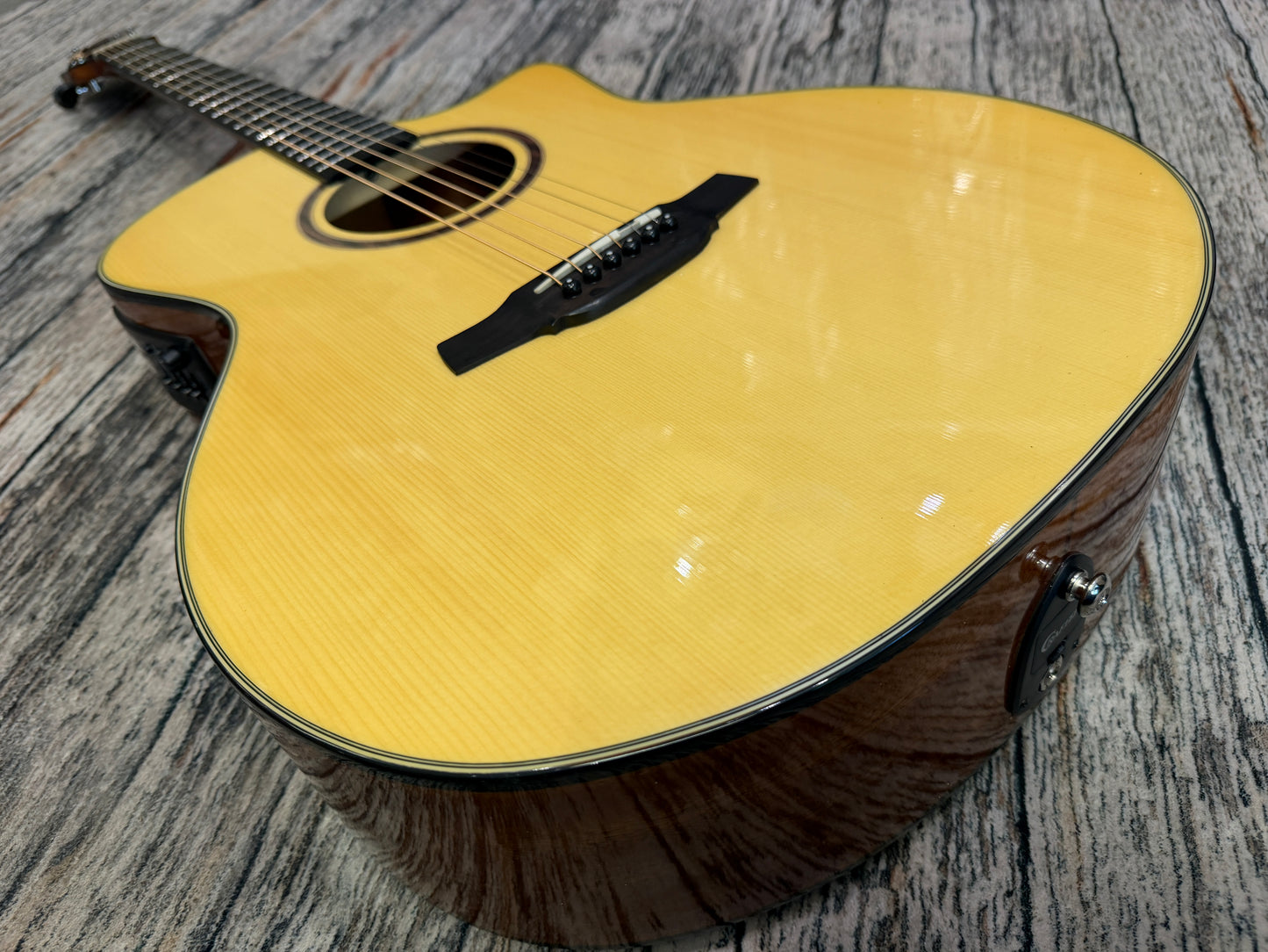 Crafter HG250−CE−N Electro Acoustic