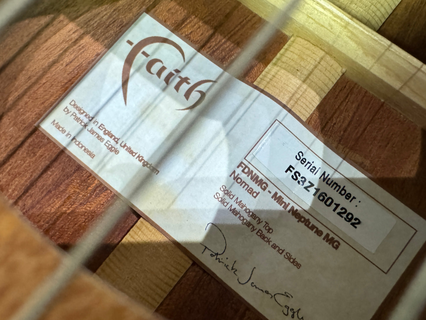 Faith Nomad Mini Neptune Mahogany Travel electro acoustic