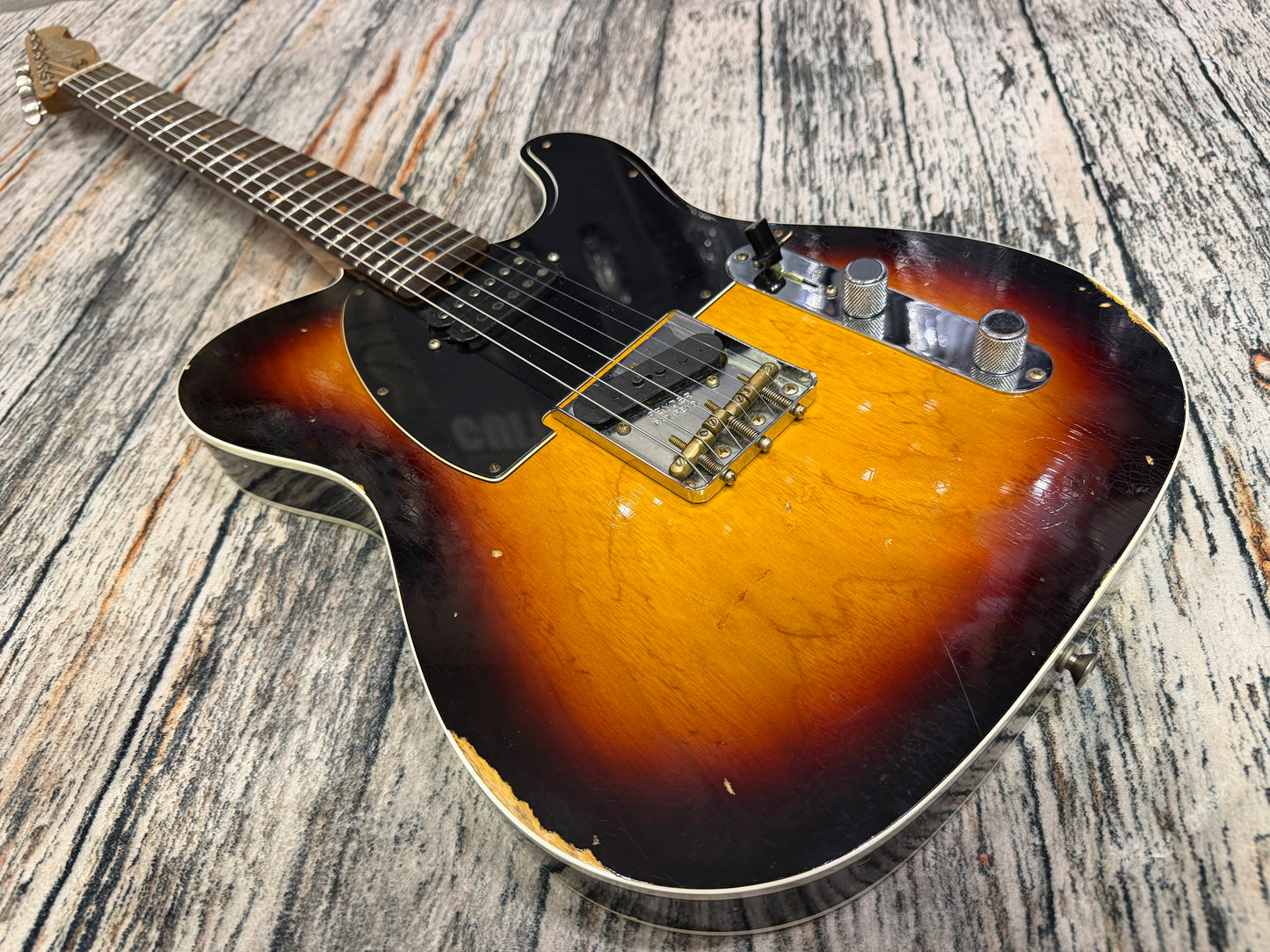Fender Custom Shop Limited Edition '63 Relic Sunburst Telecaster