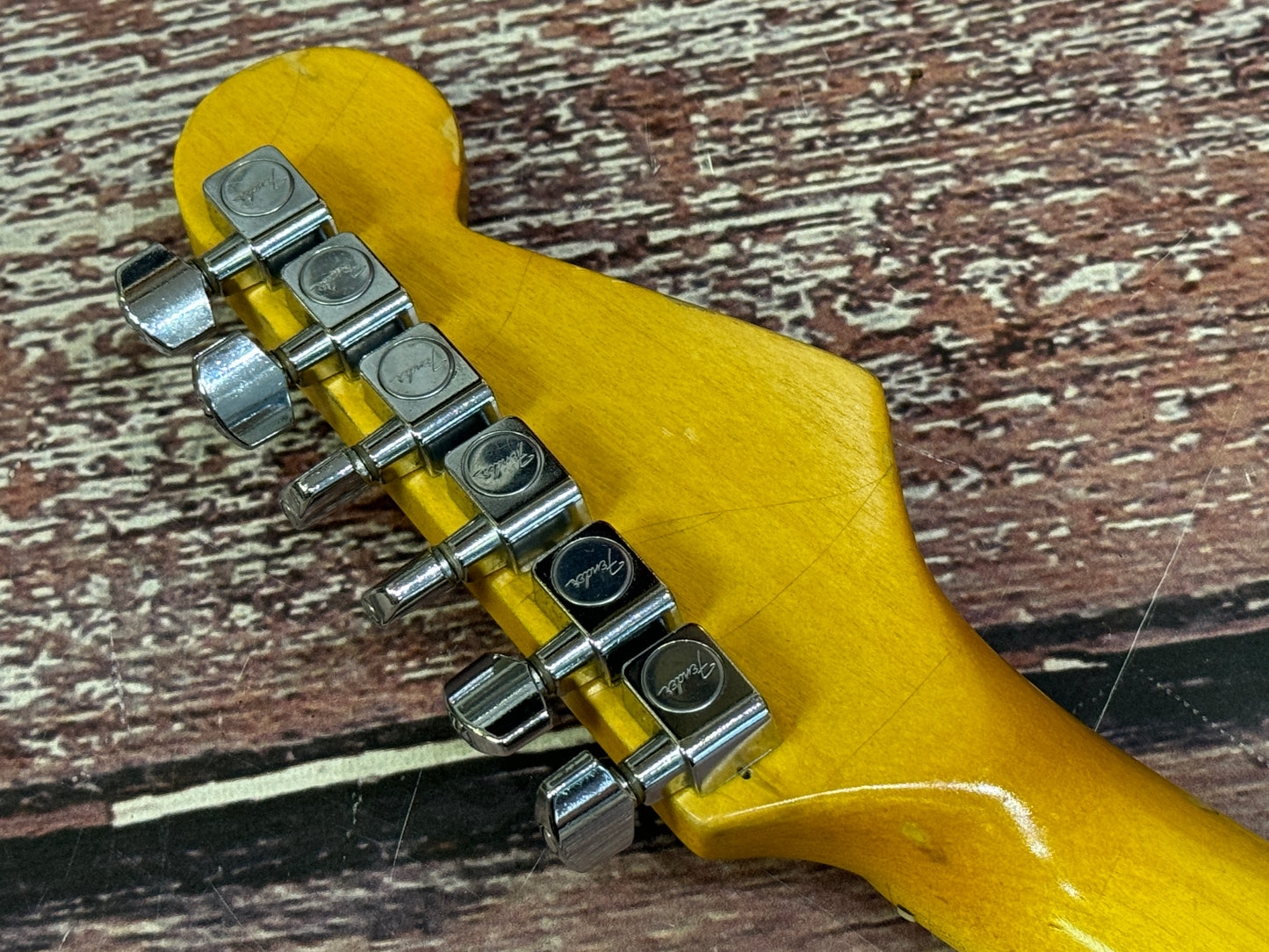 Fern Evergreen Strat relic - shell pink