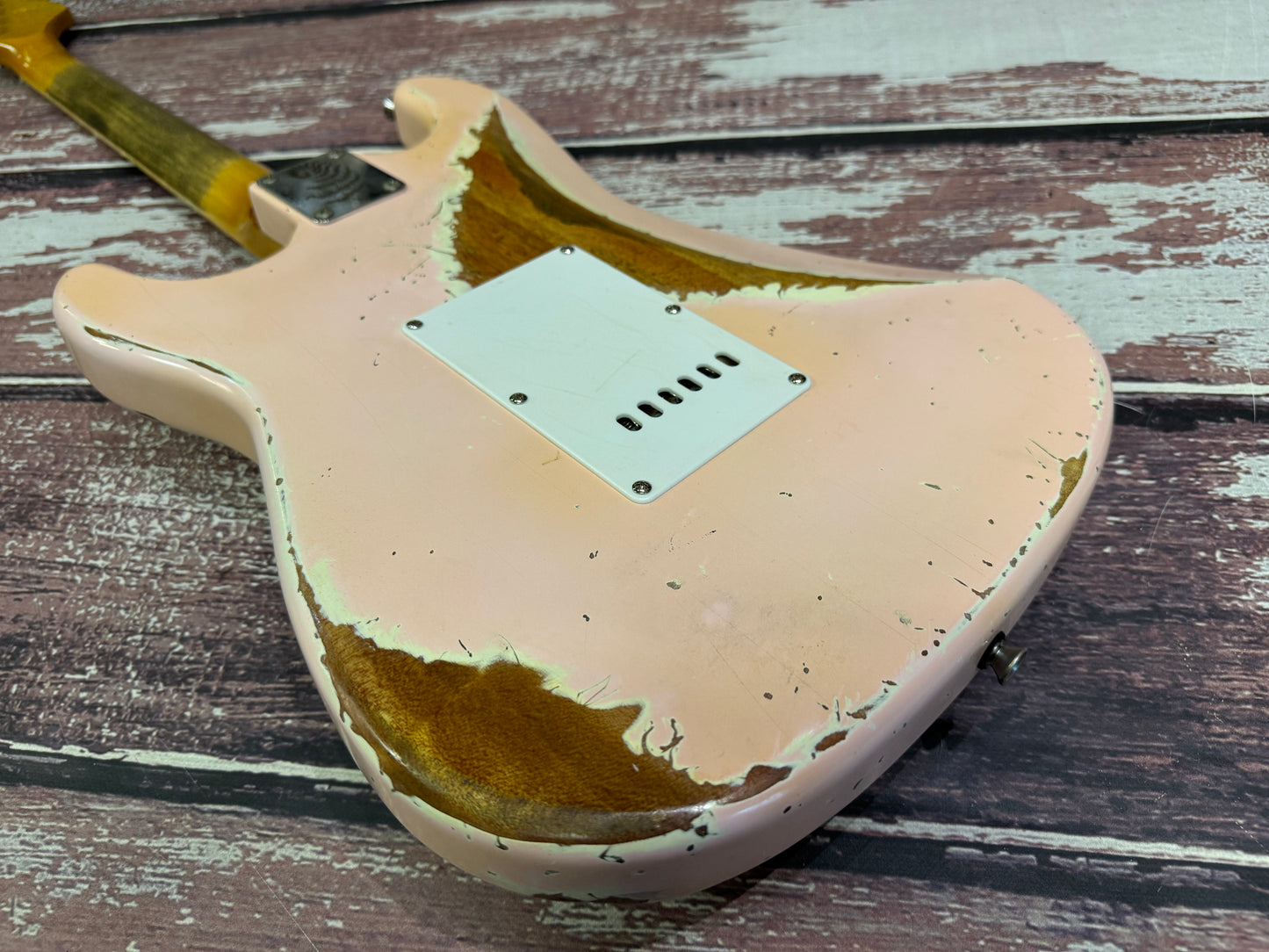 Fern Evergreen Strat relic - shell pink