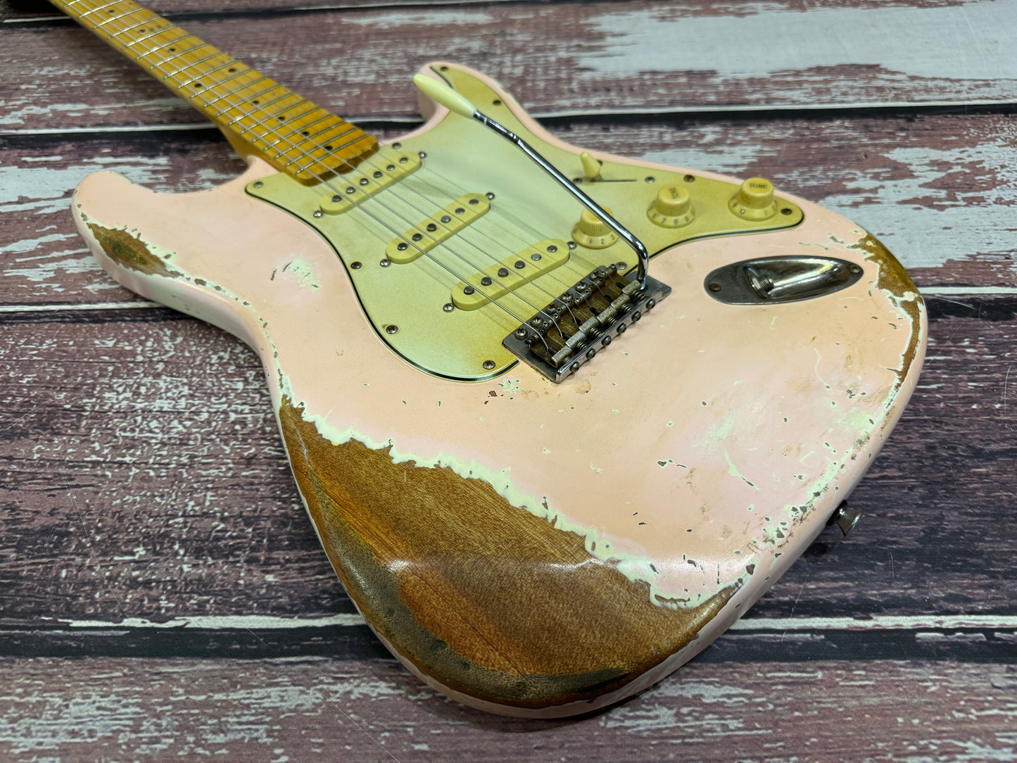 Fern Evergreen Strat relic - shell pink