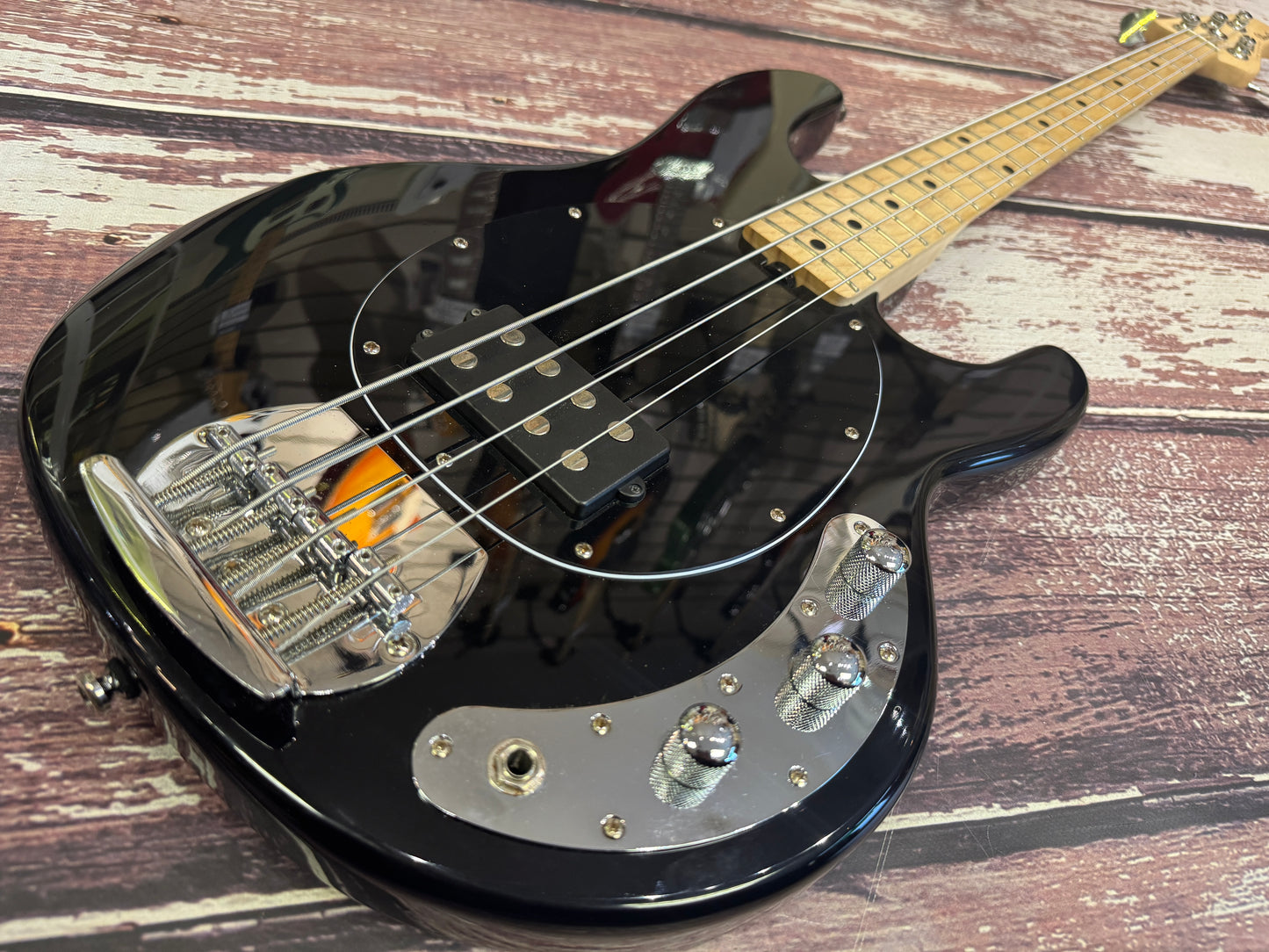 MusicMan Sterling Sub Stingray active 4 bass