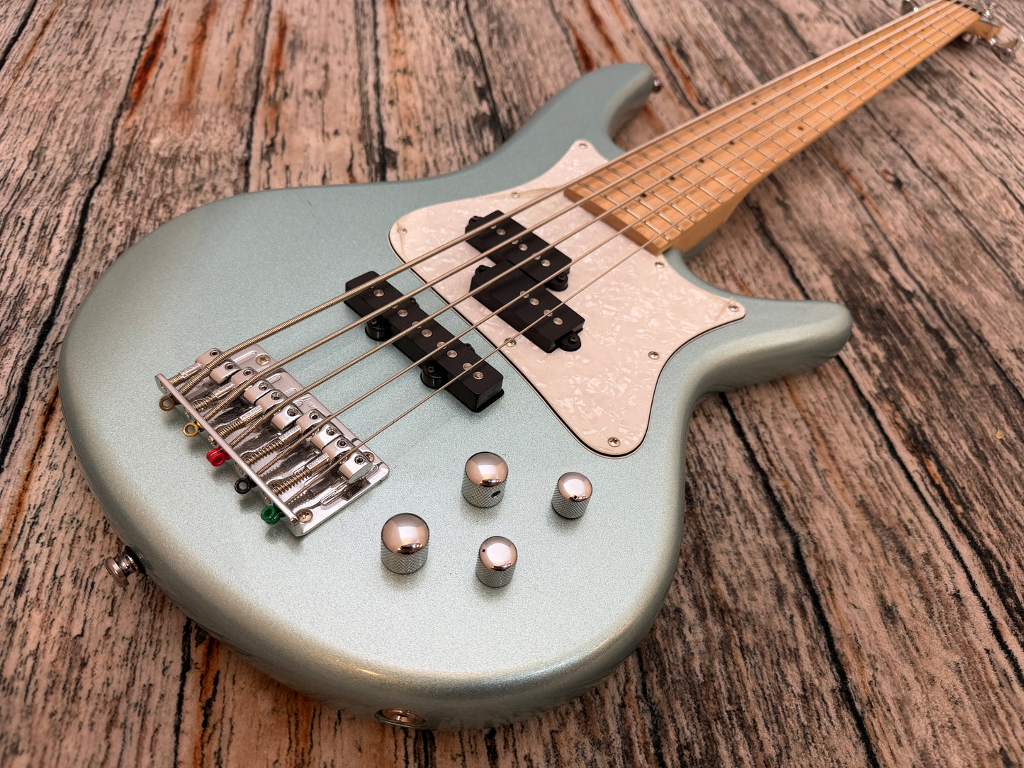 Ibanez SRMR-205 5 string active medium scale bass Seafoam pearl green
