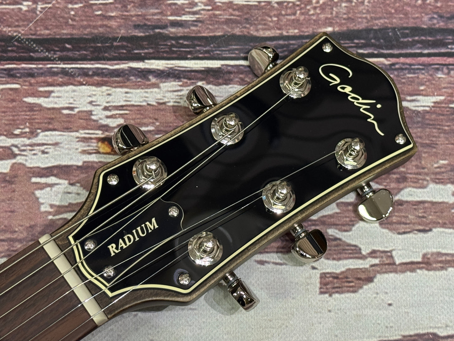 GODIN Radium - Carbon black Canadian made.