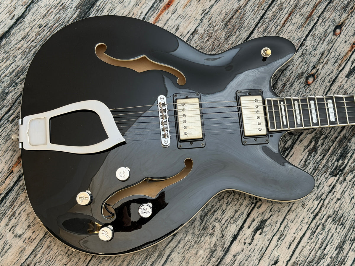 Hagstrom Super Viking Upgraded - with added hard case