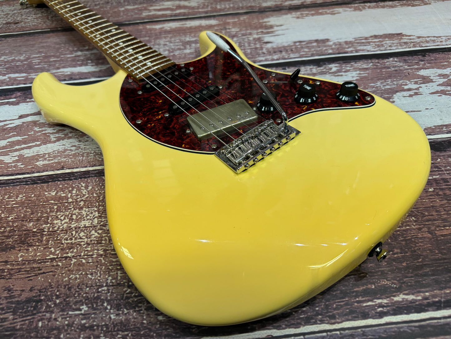 Vintage Geoff Whitehorn Signature