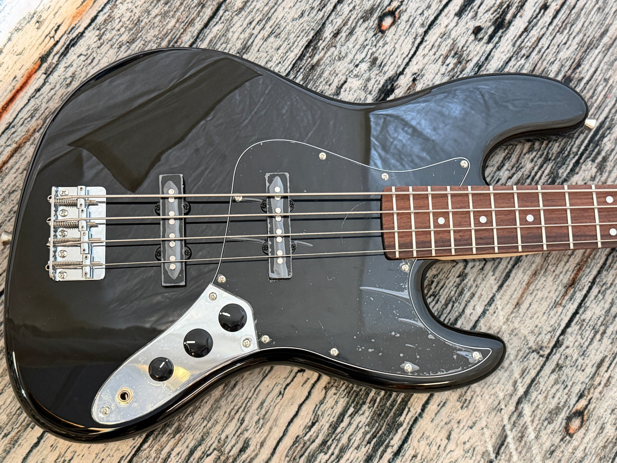 Aria STB JZ Black on Black, rosewood neck