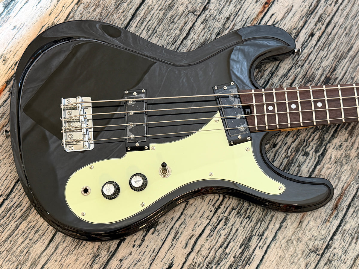 Aria DMB-206 - Short scale retro bass