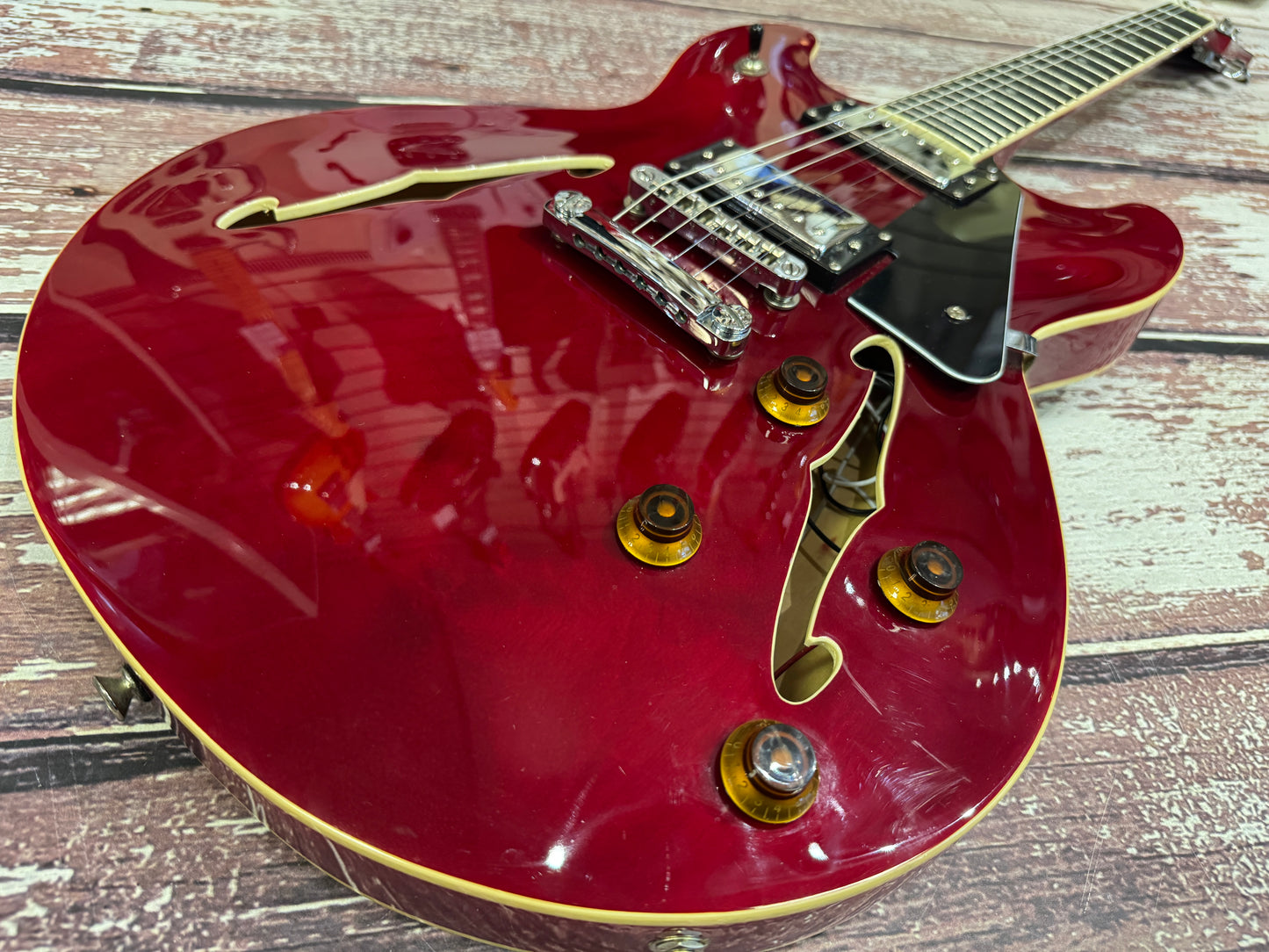 Harley Benton Cherry Semi "335"