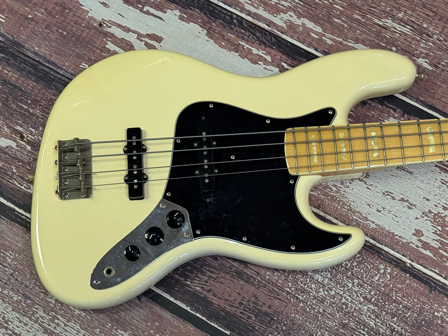 ESP Japan  - Seymour Duncan collaboration Jazz Bass