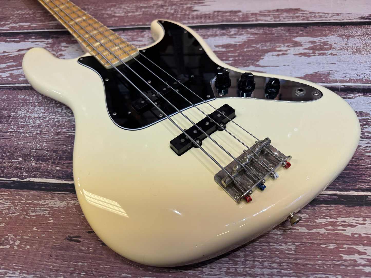 ESP Japan  - Seymour Duncan collaboration Jazz Bass