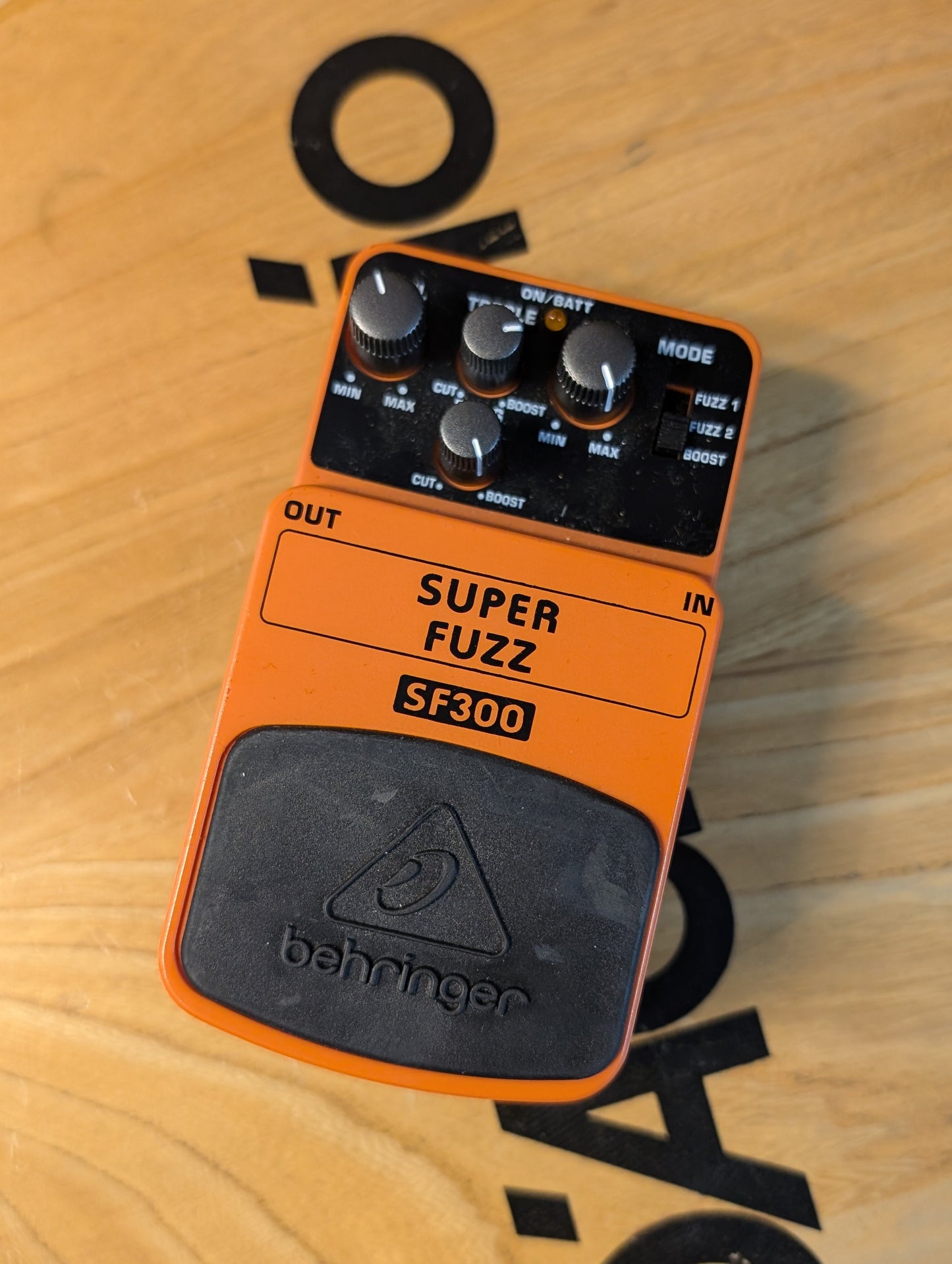 USED Behringer Super Fuzz SF300