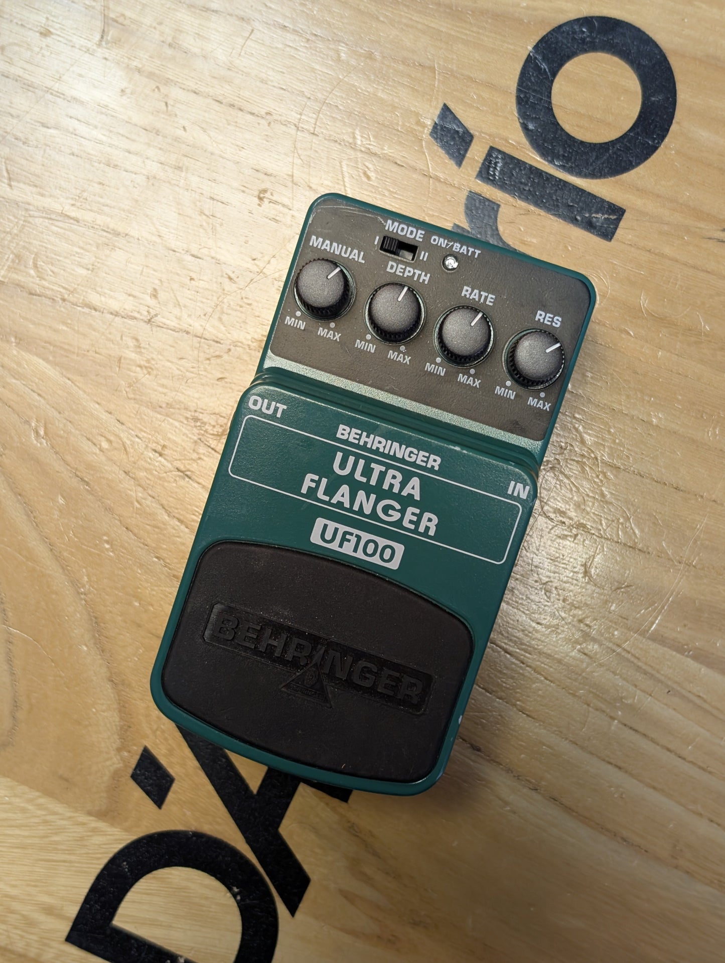 USED Behringer Ultra Flanger UF100