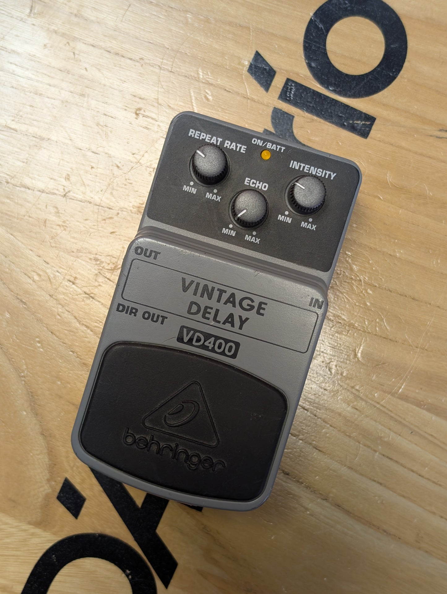 USED Behringer Vintage Delay VD400