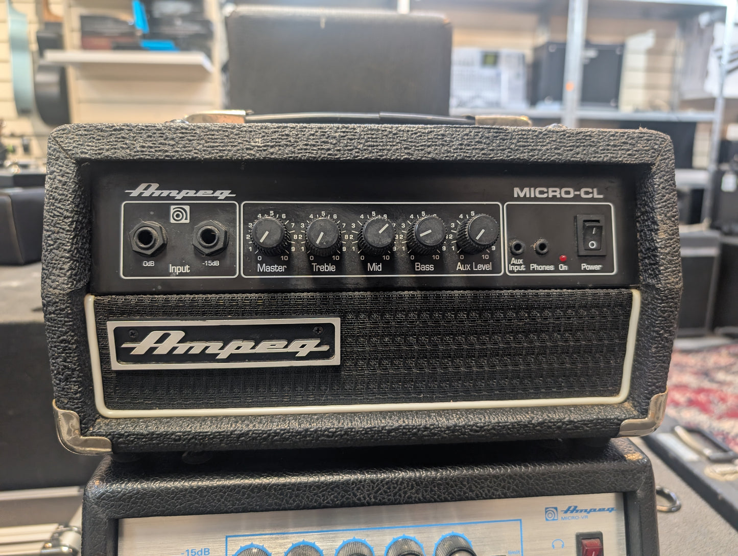 Ampeg Micro-CL 200w Bass Head
