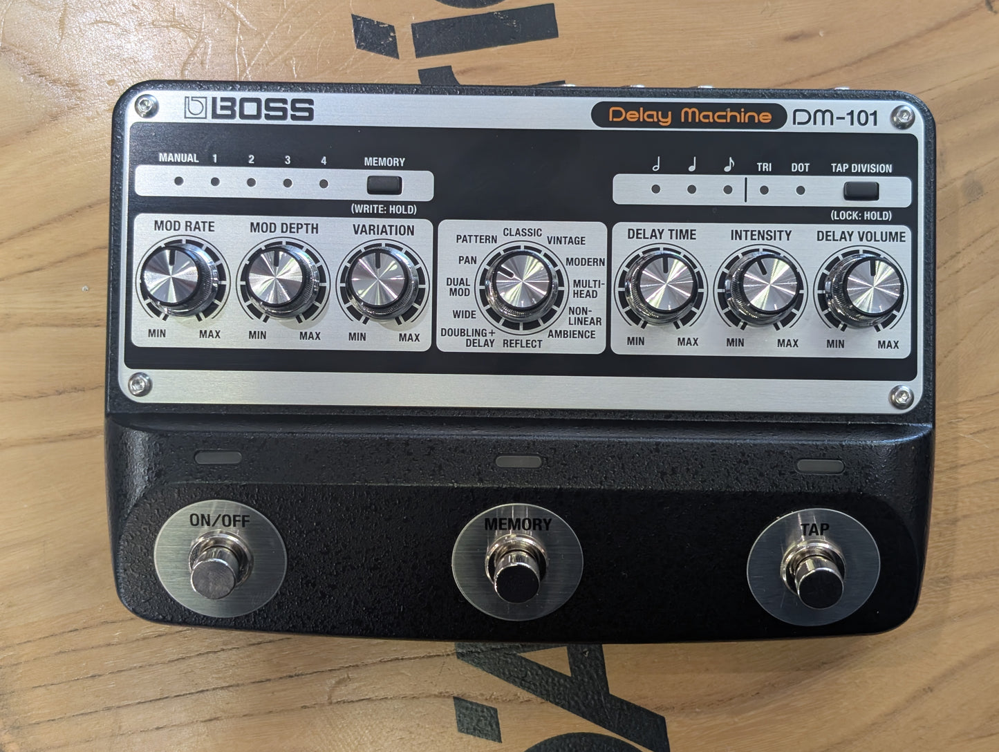 Boss DM-101 Delay Machine (Pre-owned)