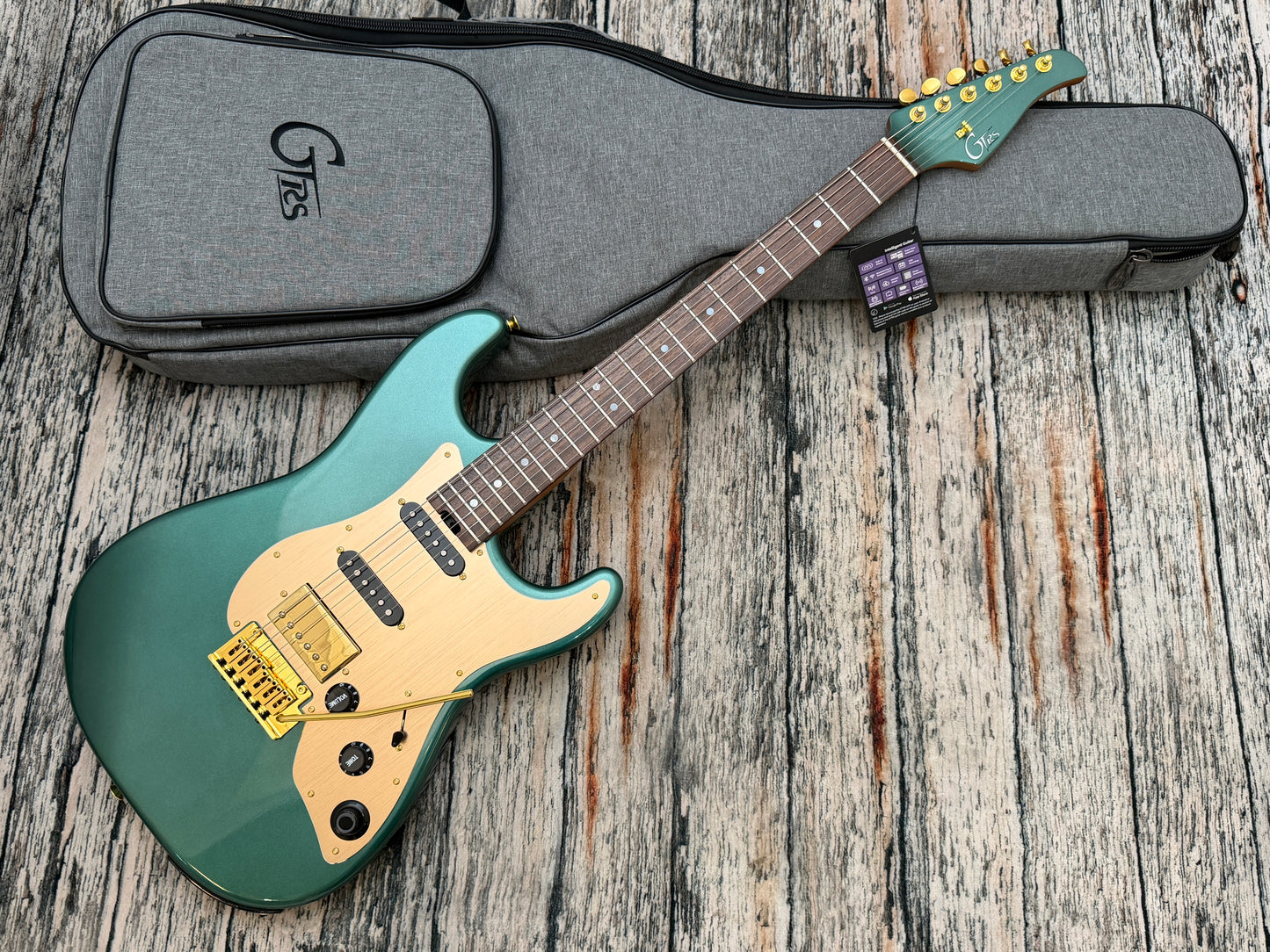 Mooer GTRS S900 Racing green Roasted Maple neck