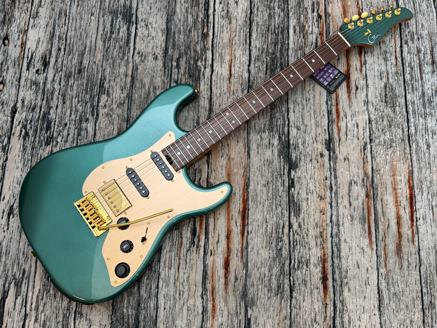 Mooer GTRS S900 Racing green Roasted Maple neck