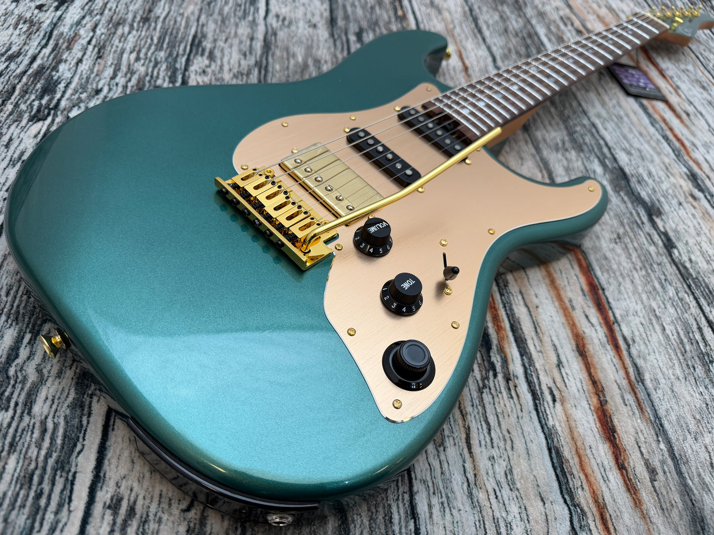 Mooer GTRS S900 Racing green Roasted Maple neck