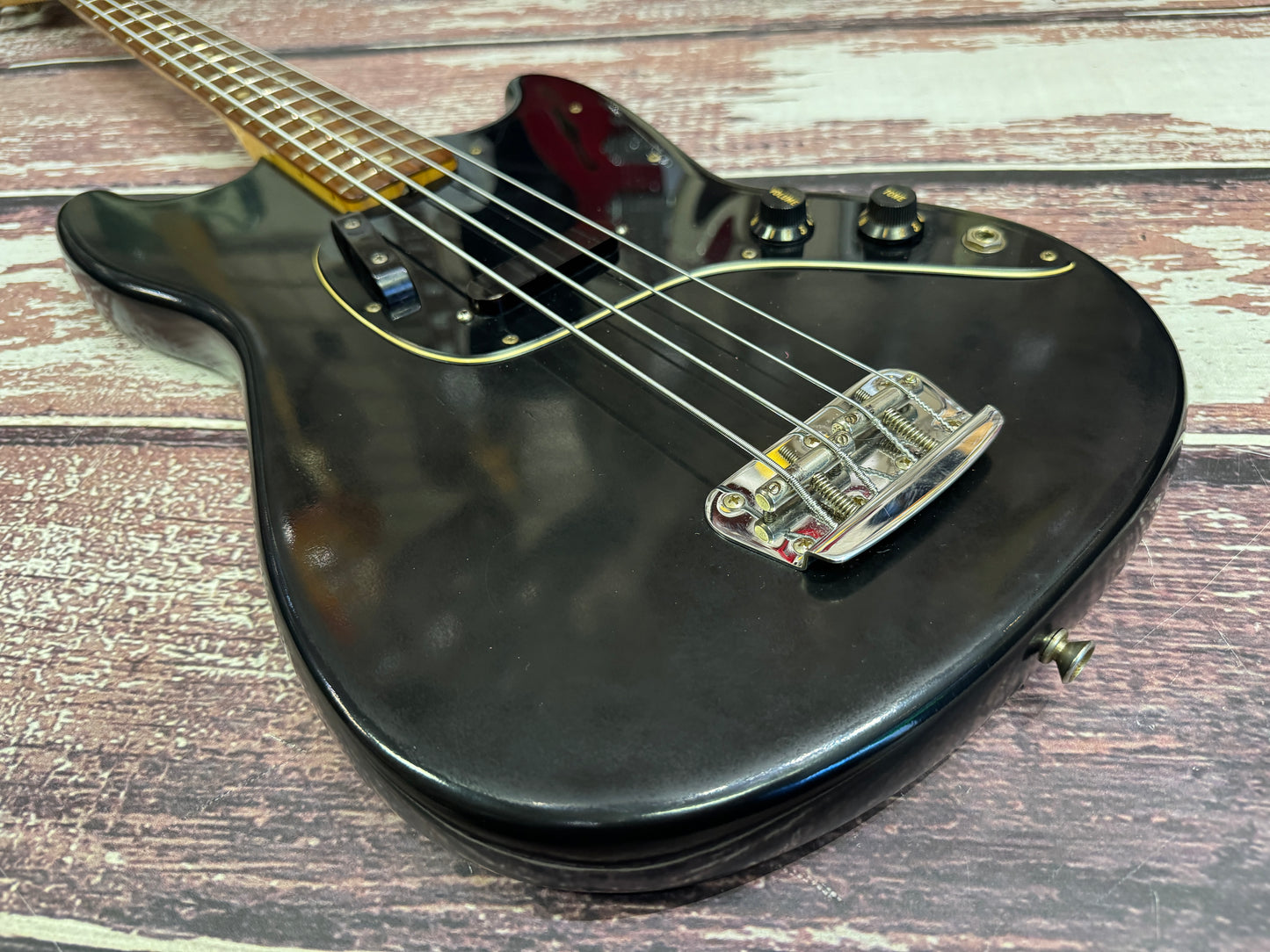 Fender Musicmaster Bass 1978 - Refinished body