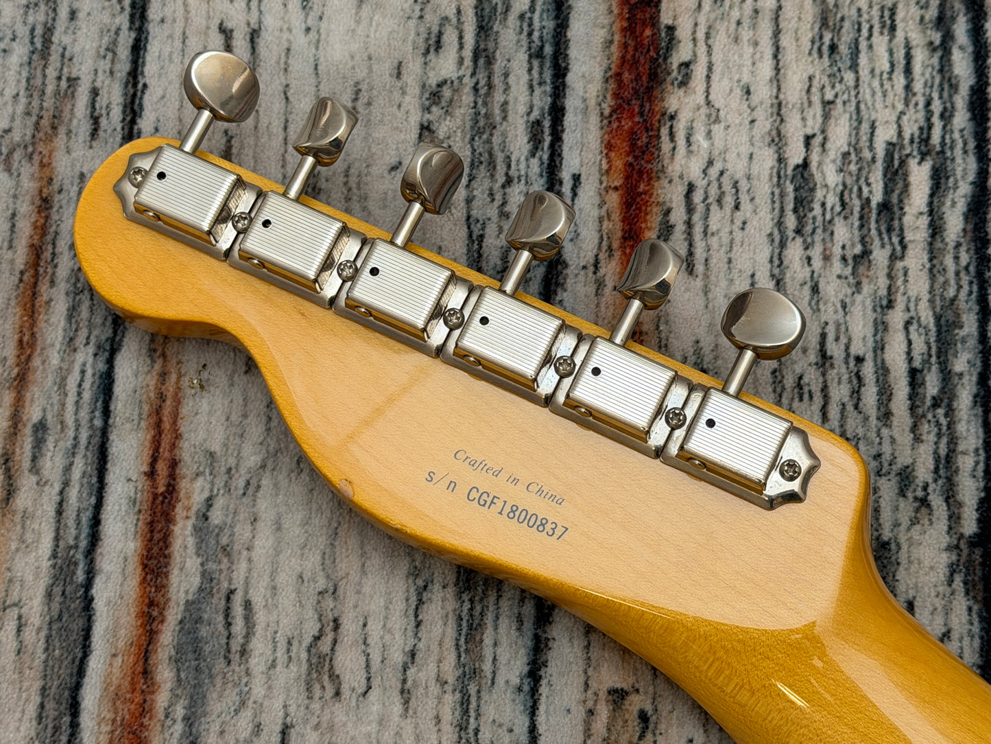 Fender Modern Player Thinline Telecaster Deluxe