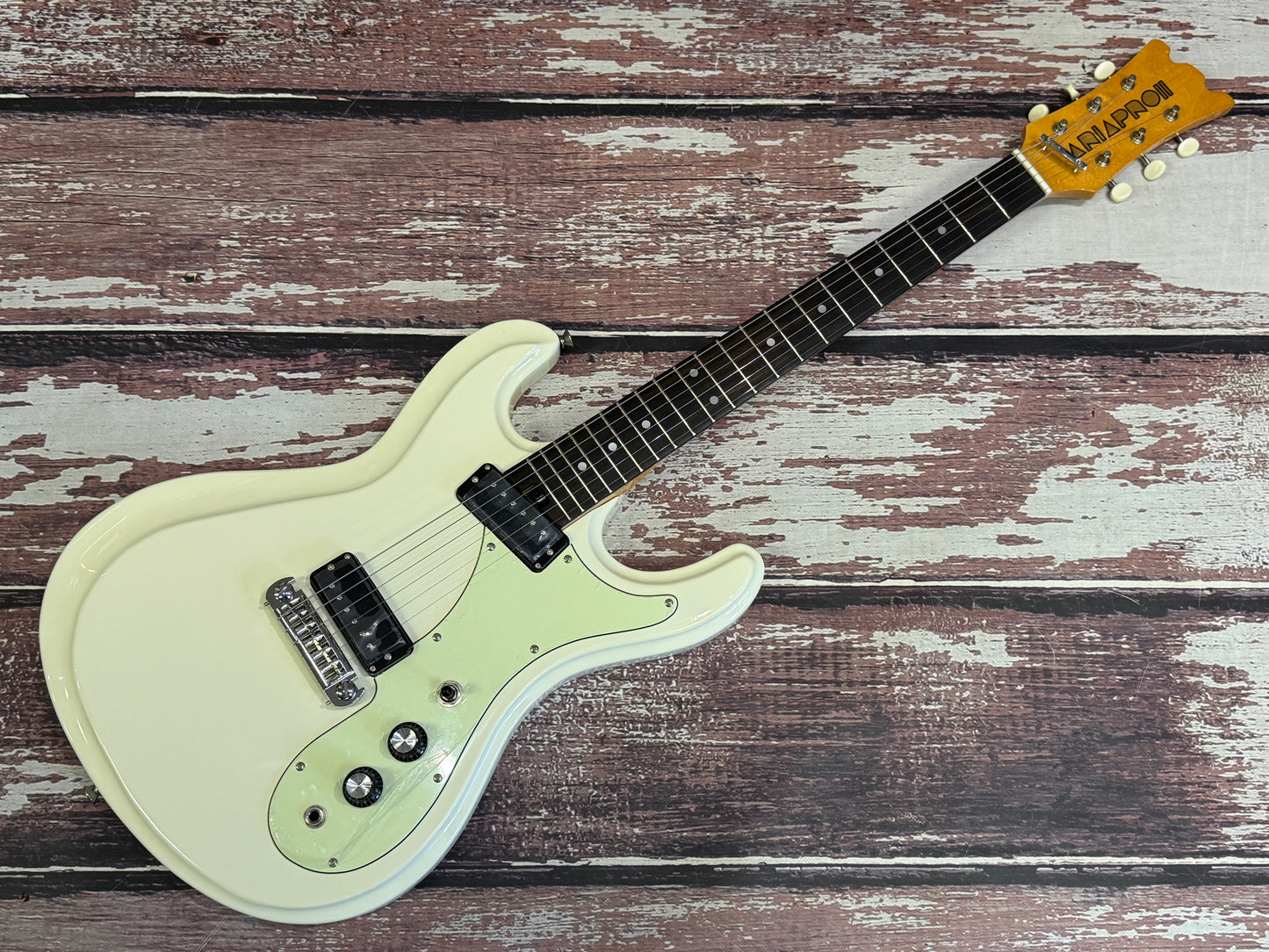 Aria DM-206 Vintage White