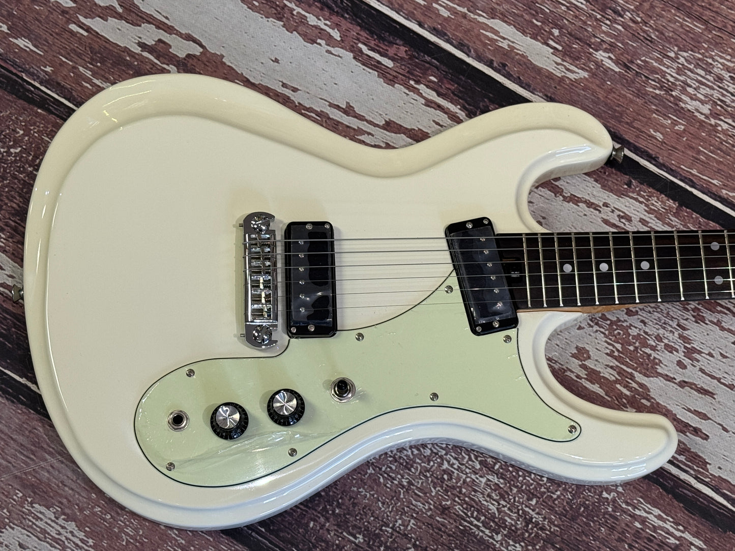 Aria DM-206 Vintage White