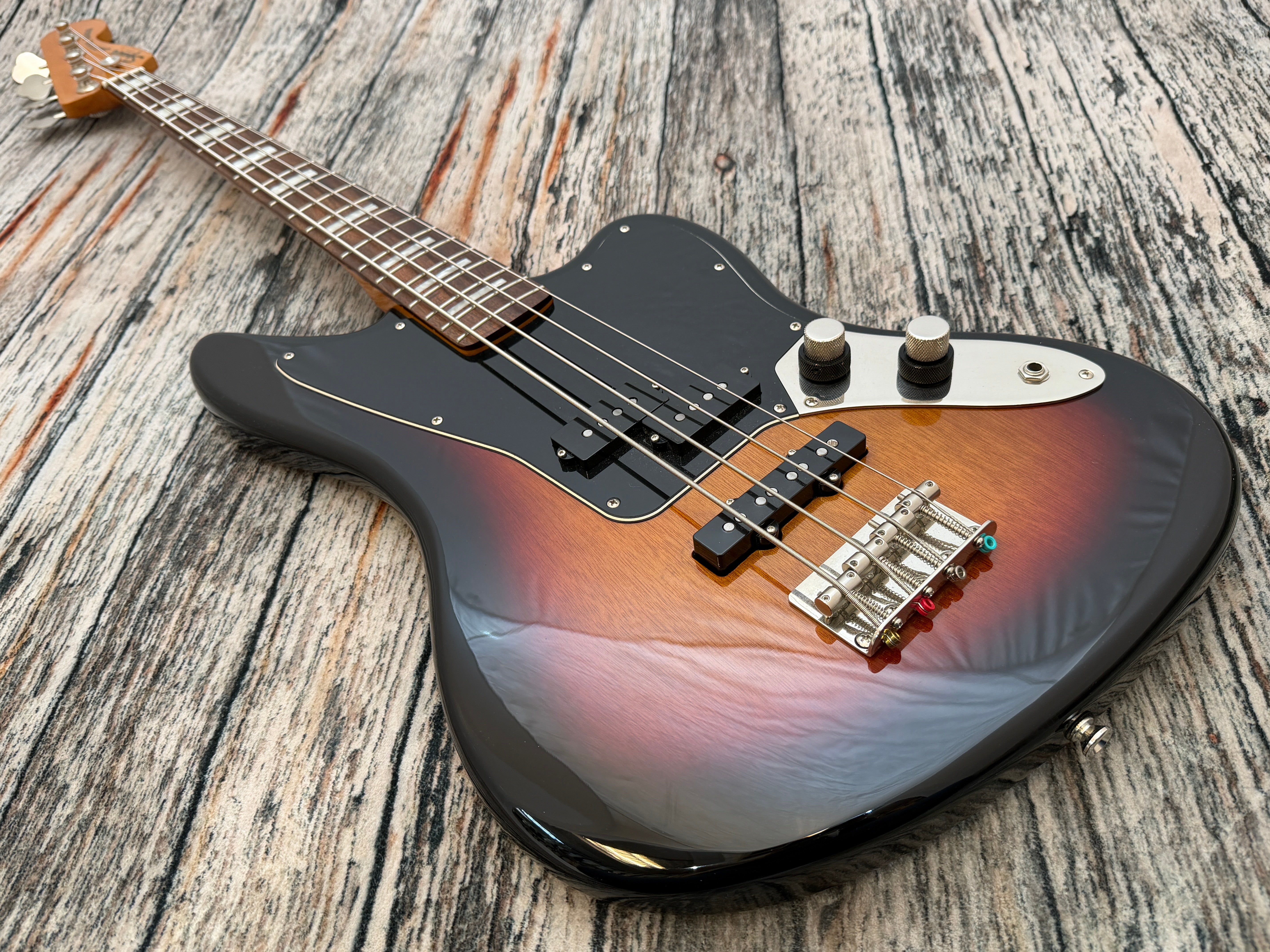 Squier Classic Vibe Jaguar Bass – Badlands Guitars Limited