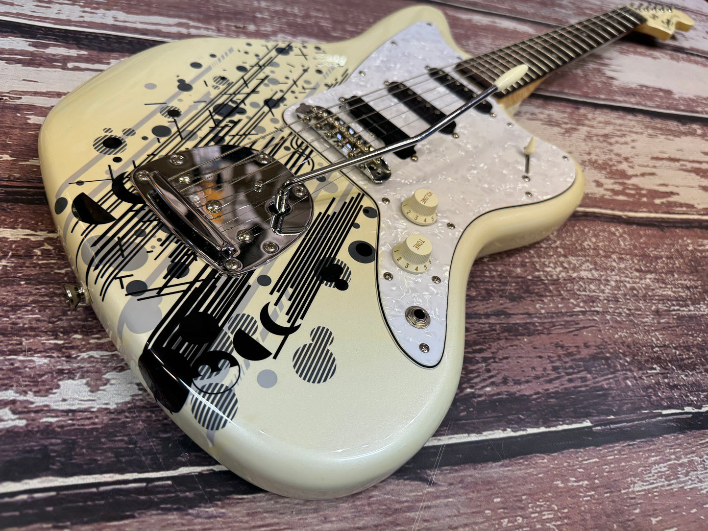 Squier Scandal signature - Mami Jazzmaster Pearl White  "Stratomaster"