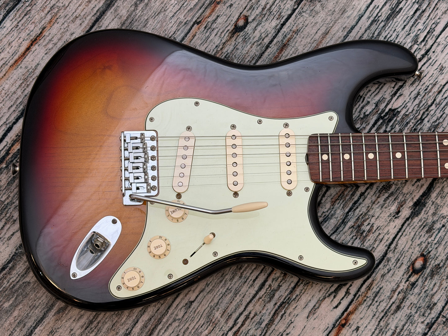 Fender Classic Series 60's Nitro Stratocaster  2014 MIM