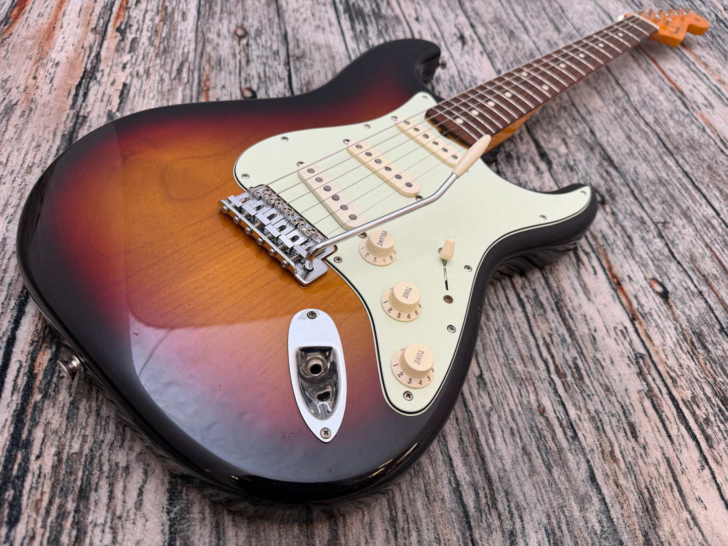 Fender Classic Series 60's Nitro Stratocaster  2014 MIM