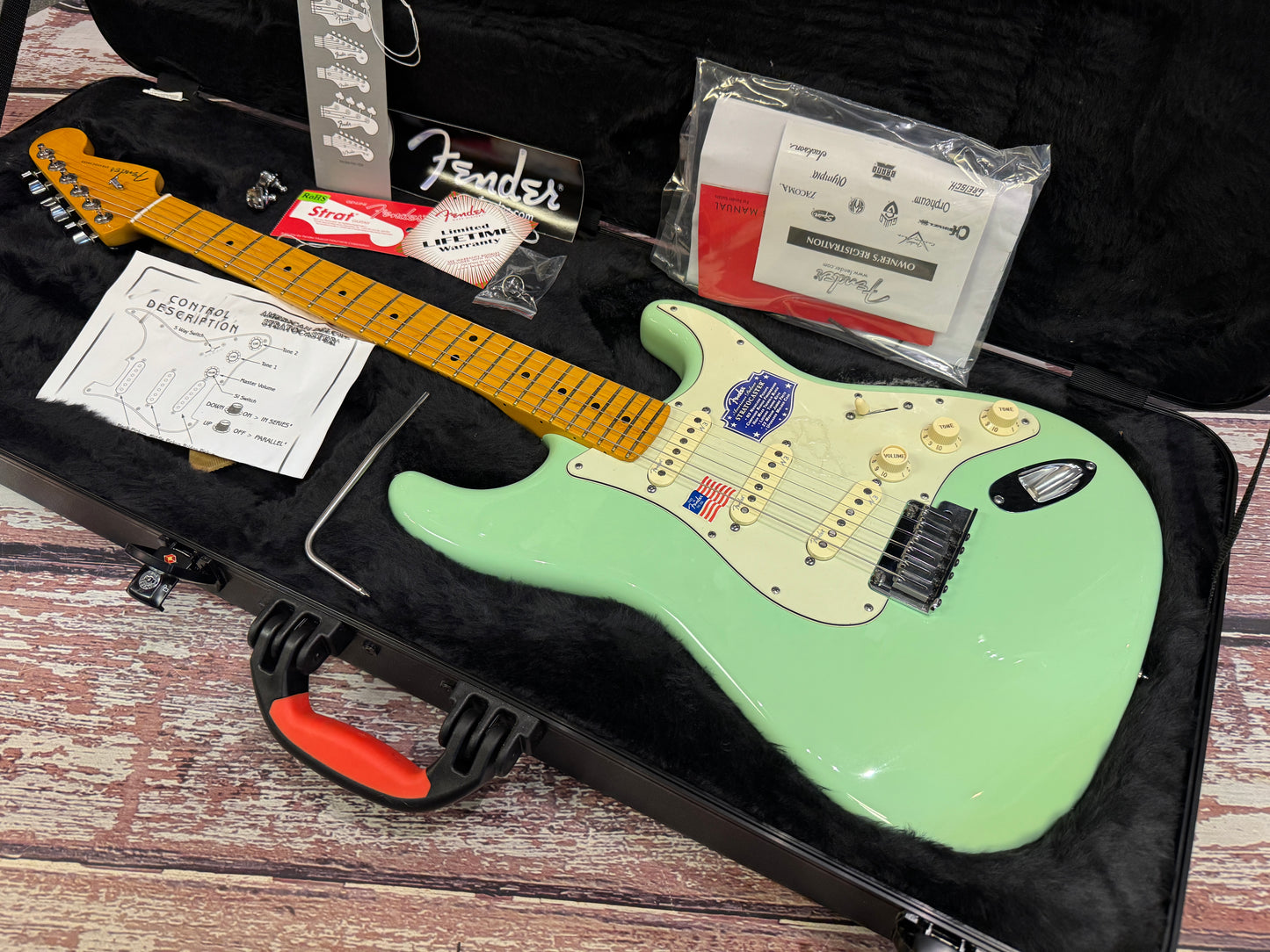 Fender American Deluxe Stratocaster 2013 with case & mint - Surf Green