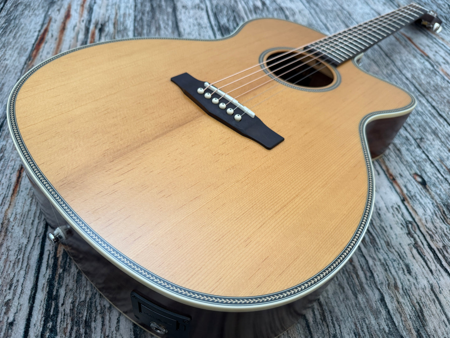 Cort Essence OC4 Natural Semi-Gloss Electro Acoustic