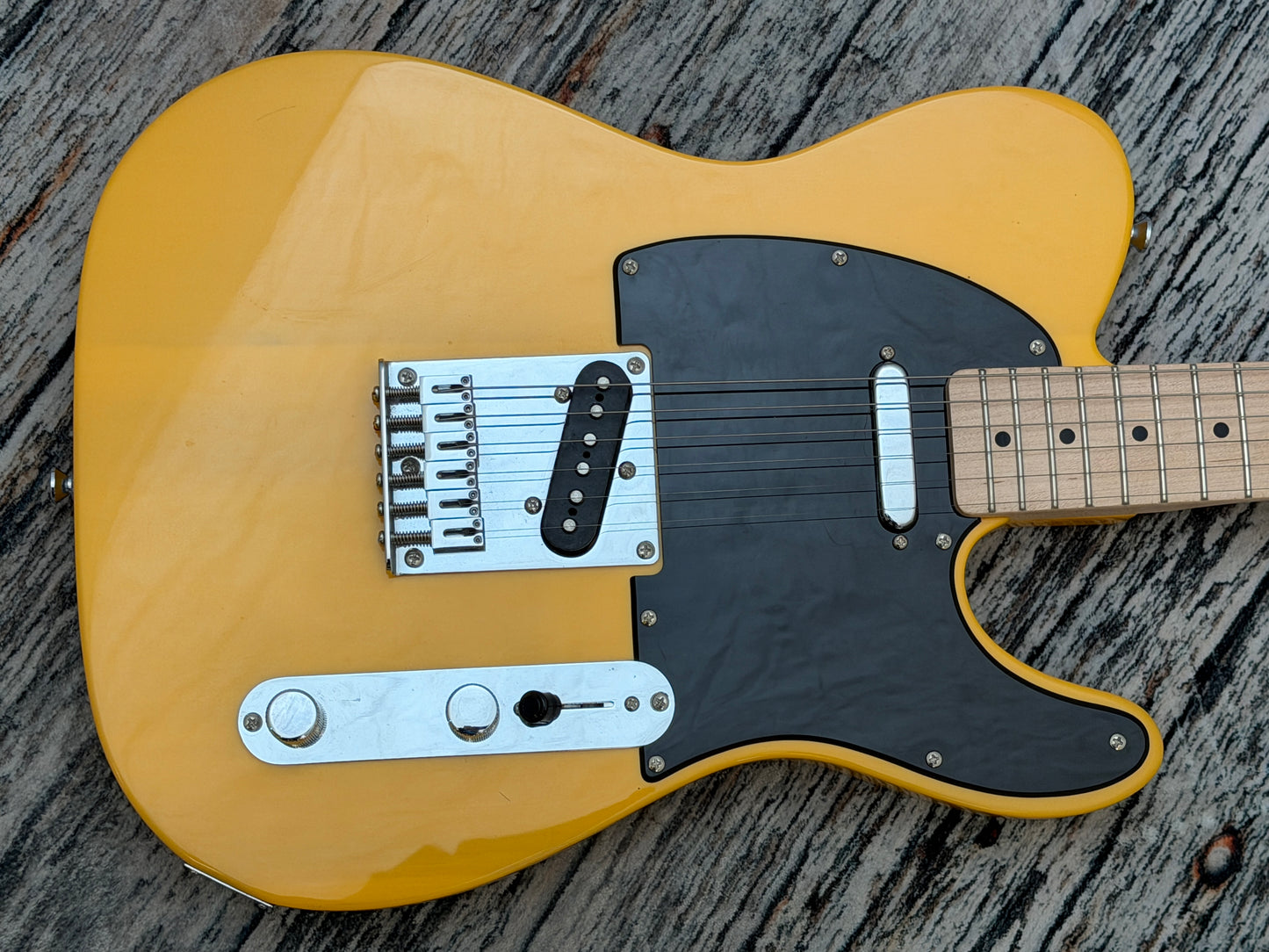 Squier Telecaster - Butterscotch Sonic