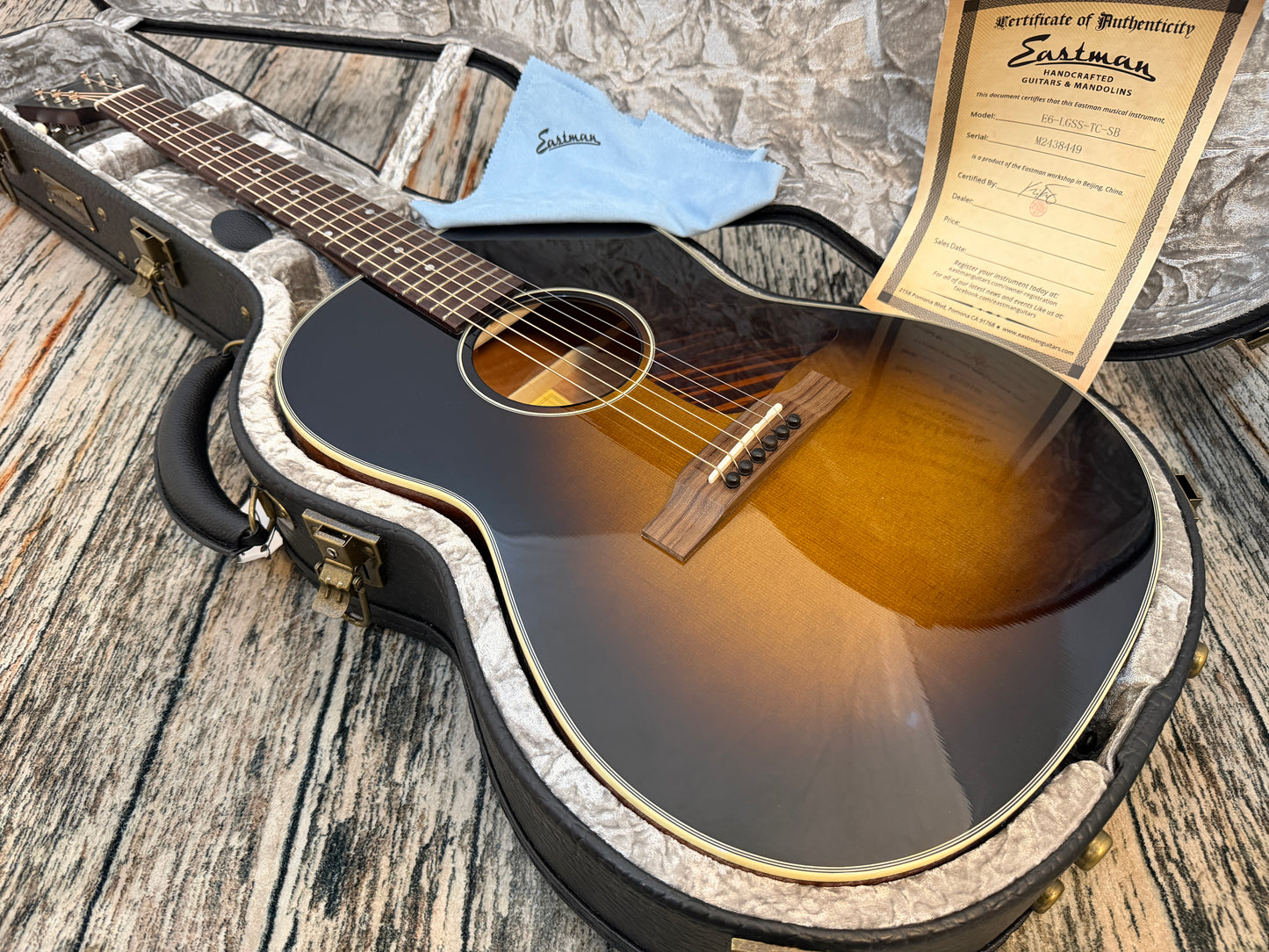 Eastman E6-LGSS All solid Acoustic & Case *B* Stock