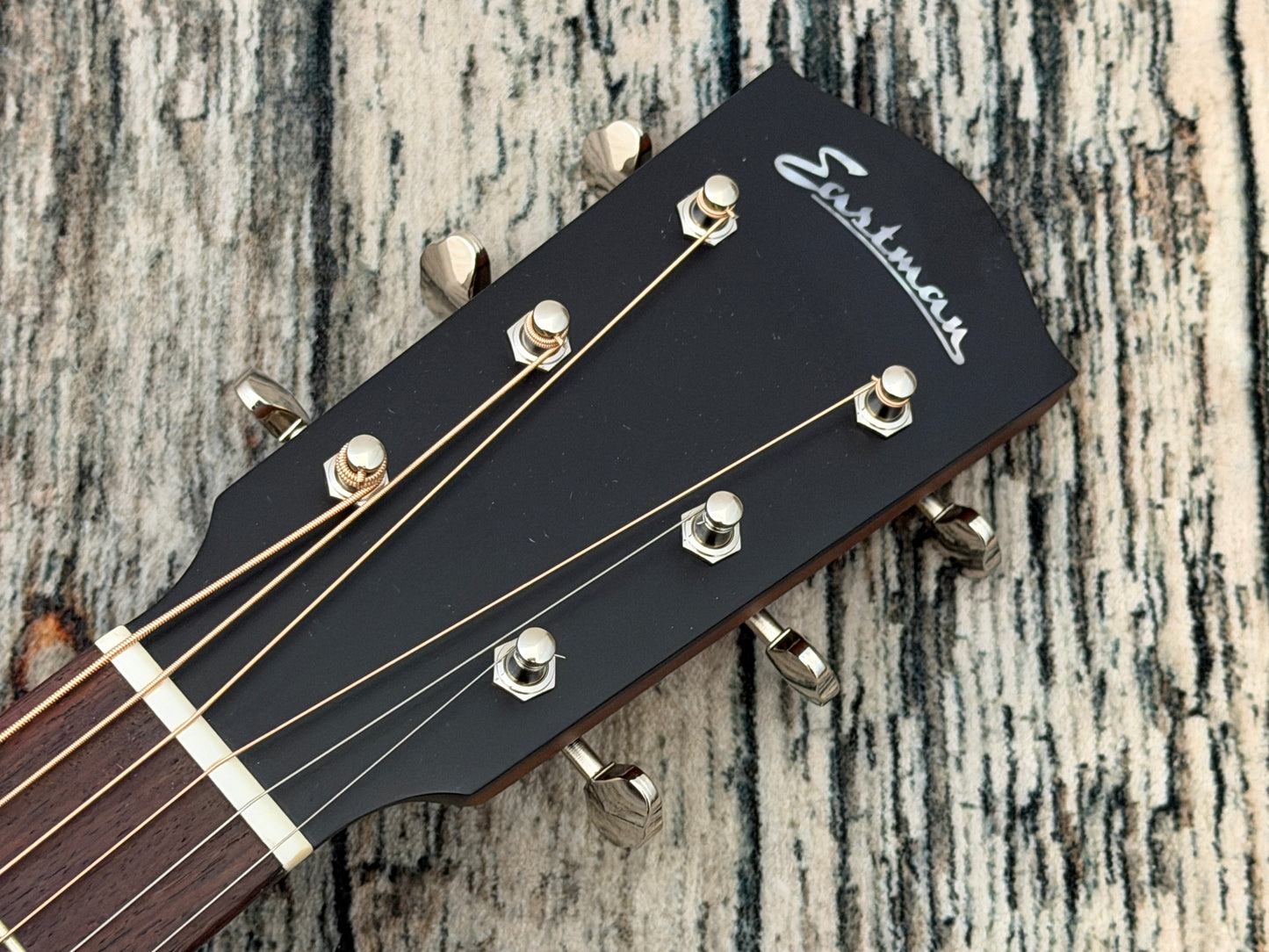 Eastman E6-LGSS All solid Acoustic & Case *B* Stock